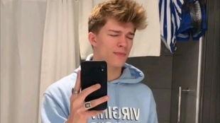 娱乐圈吃瓜解说的声音,揭秘幕后真相,吃瓜解说带你领略明星圈层 第2张 娱乐圈吃瓜解说的声音,揭秘幕后真相,吃瓜解说带你领略明星圈层 第2张